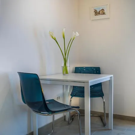 Mikula And Cvita Stone House דירה